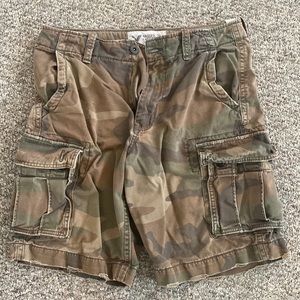 American Eagle cargo shorts. Size 33 waist